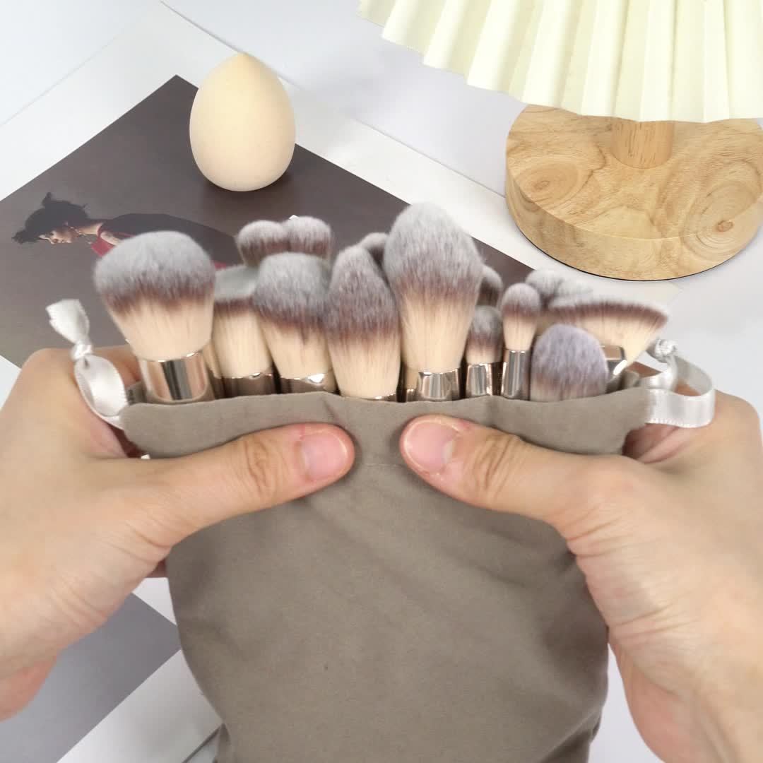 MAANGE 20-teiliges professionelles Make-up-Pinselset mit Tasche