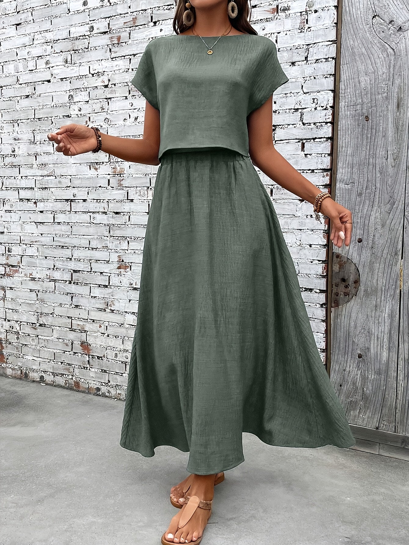2-Piece Women's Solid Color Short Sleeve Top and Casual A-Line Skirt Set